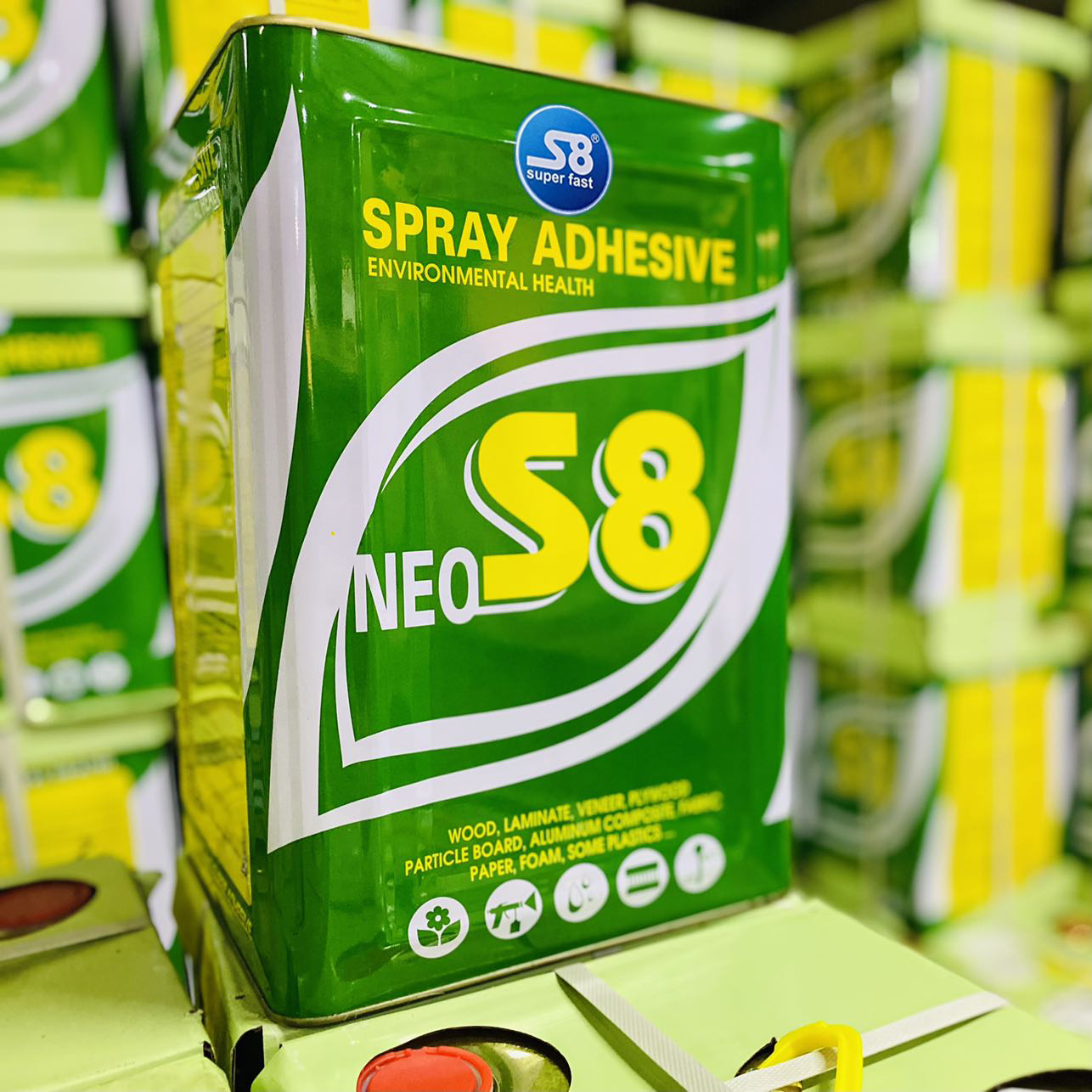 ​​Keo phun dán gỗ nội thất thùng lớn 18L/10Kg - NEO S8 - Spray Adhesive for Laminate HPL